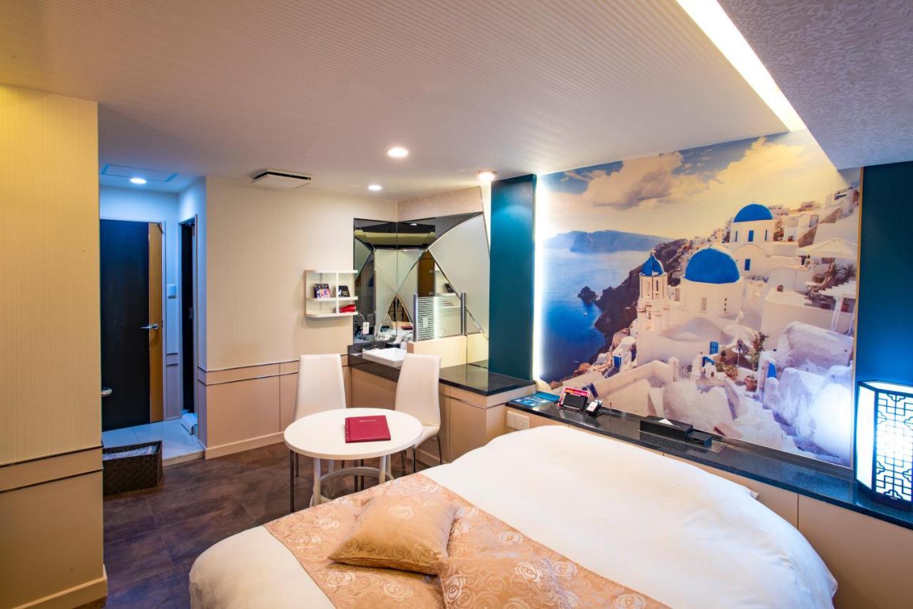 Hotel Apricot (Adults Only) Hiroşima Dış mekan fotoğraf